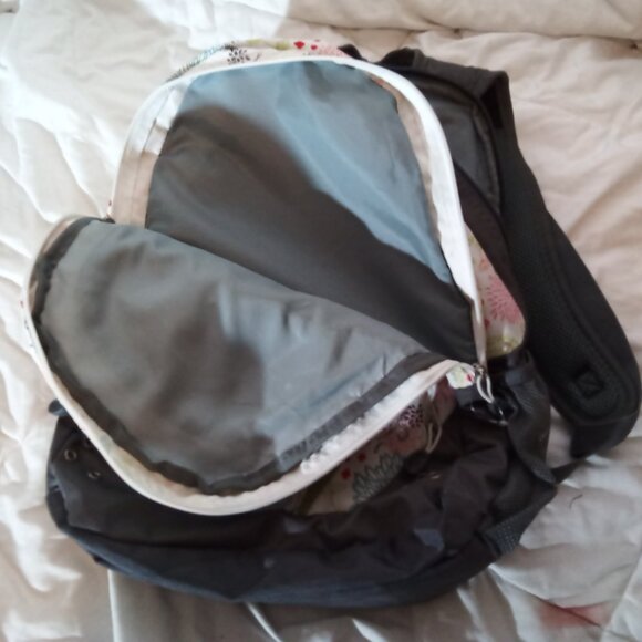 High Sierra Backpack Floral Design NWOT - Picture 5 of 9